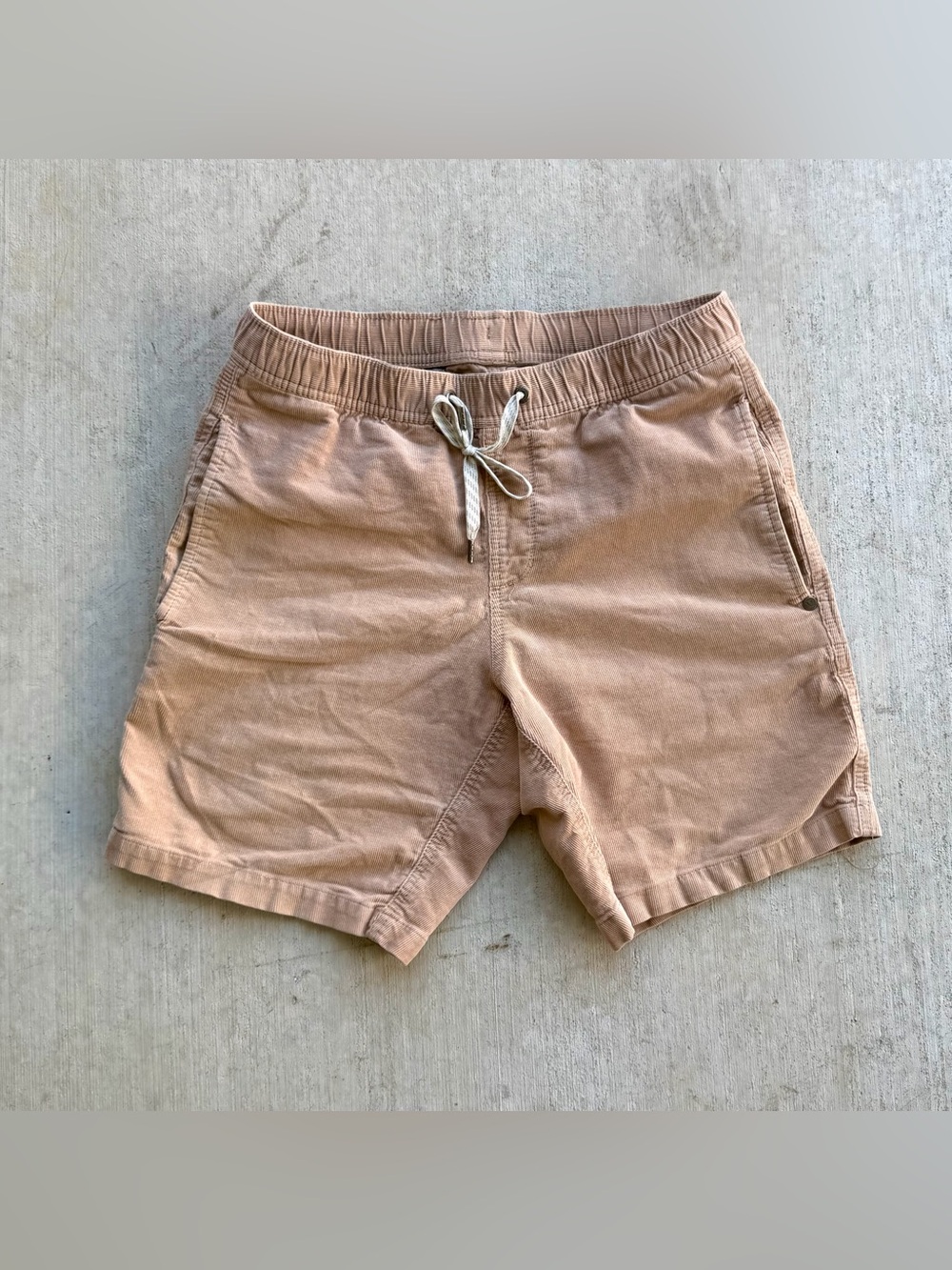 Vuori Optimist Corduroy Shorts Men Size Small Drawstring Tan